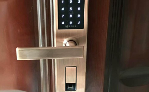 防盗门换密码锁多少钱【详解】