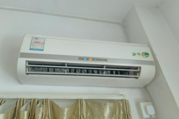 空调外机的冷凝器是什么？来了解一下空调几大组件