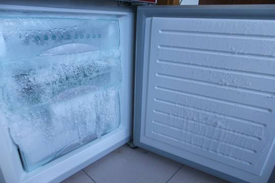 电冰箱结冰太厚怎么办—冰箱结冰维修