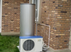 如何给空气能热水器添加制冷剂？