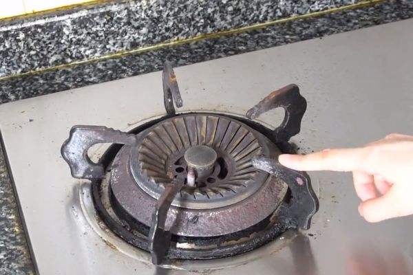 燃气灶为什么会把锅底烧黑，煤气灶烧黑锅底怎么办？