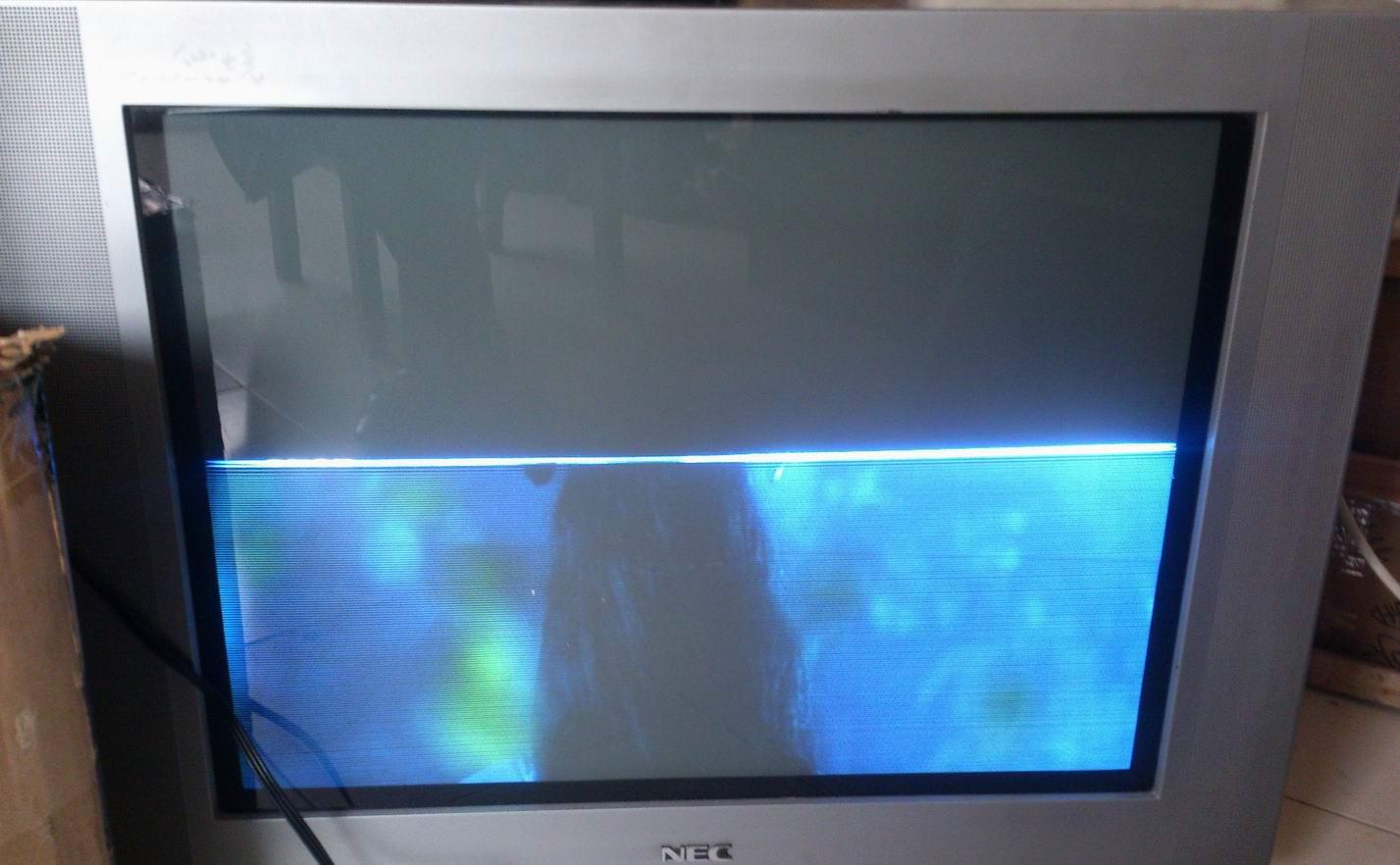 为什么电视有一半黑屏了