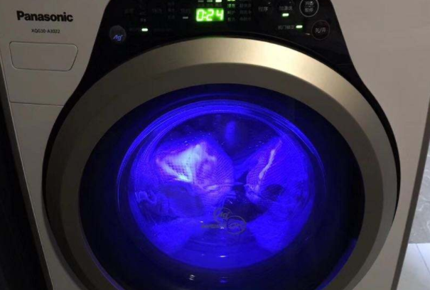 松下全自动洗衣机怎样拆开清洗