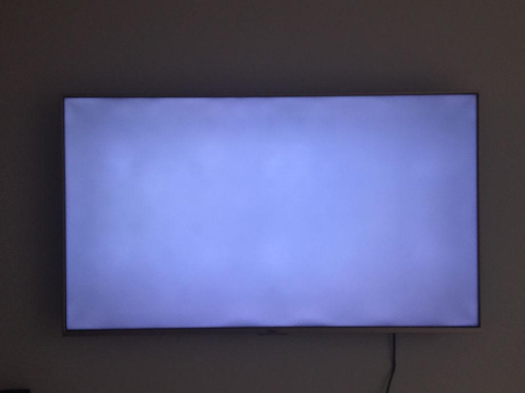 电视机突然变白屏是怎么回事