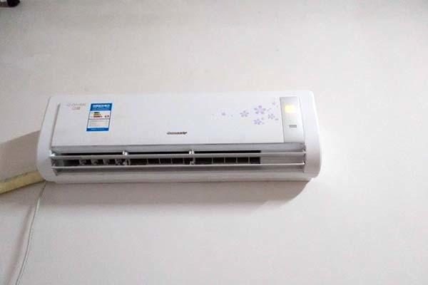 空调清洗一次多少钱， 用户自己清洗空调应该怎么做