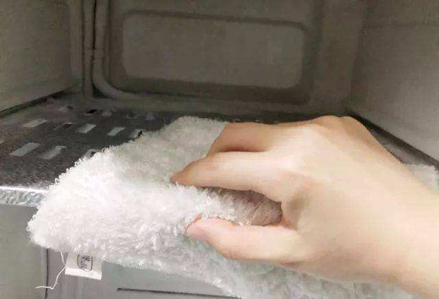 冰箱的冰很厚怎么去掉